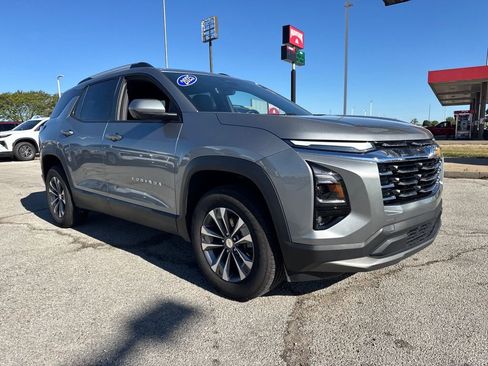 Used 2025 Chevrolet Equinox LT w/ Convenience Package II image 8