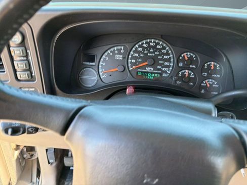Used 2002 Chevrolet Avalanche 4x4 w/ Off-Road Suspension Pkg image 23