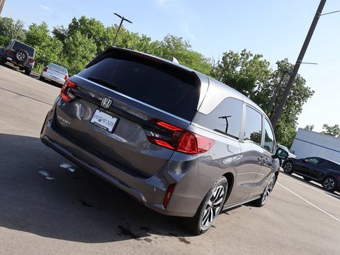 Certified 2025 Honda Odyssey EX-L image 7