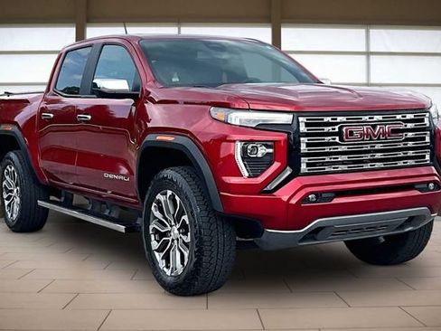 Used 2023 GMC Canyon Denali AWD/4WD image 12