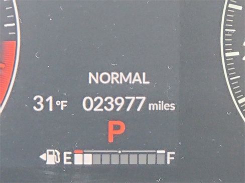 Used 2023 Honda HR-V LX image 19