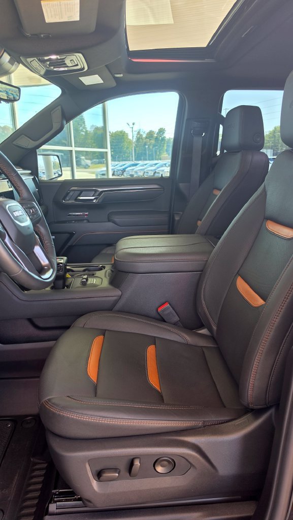 Used 2026 GMC Sierra 1500 AT4 w/ AT4 Premium Package AWD/4WD image 5