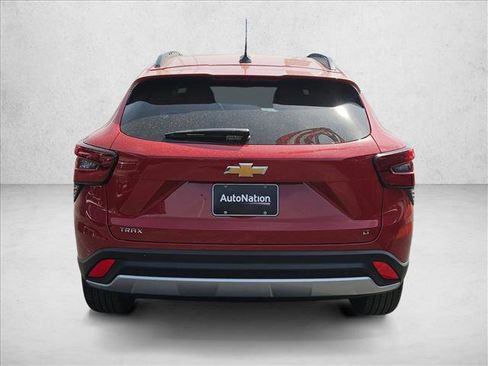 New 2026 Chevrolet Trax LT w/ Driver Confidence Package image 8