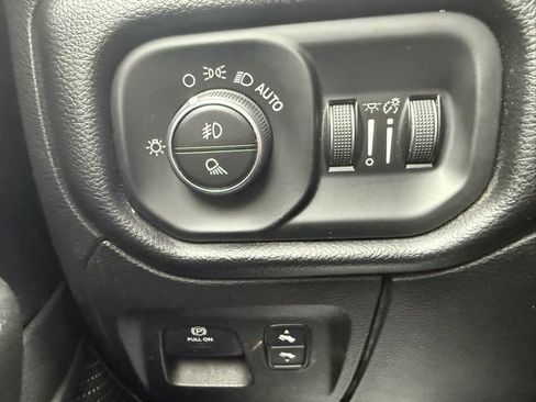Used 2019 RAM 1500 Big Horn image 23