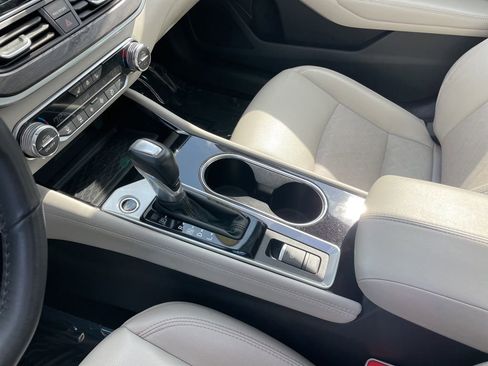 Used 2025 Nissan Altima 2.5 SL image 21