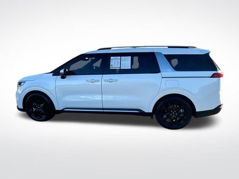 Used 2023 Kia Carnival SX image 4