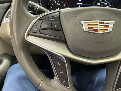 Used 2021 Cadillac XT5 Premium Luxury FWD image 26