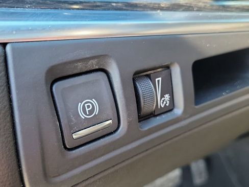 Used 2023 Cadillac XT5 Premium Luxury image 24