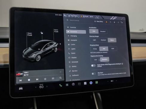 Used 2019 Tesla Model 3 Standard Range Plus image 32