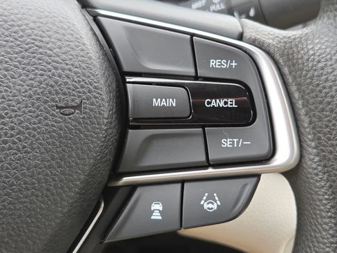 Certified 2018 Honda Accord EX image 12