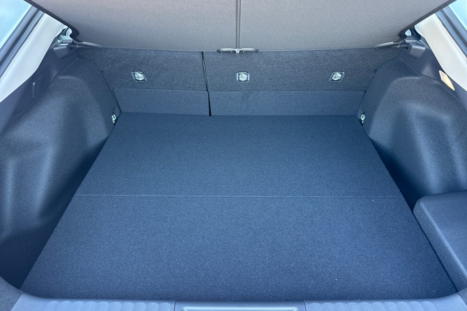 New 2027 Toyota Prius Limited AWD/4WD image 17