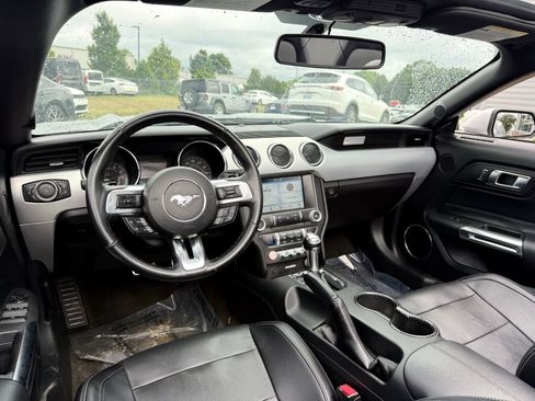 Used 2017 Ford Mustang Premium RWD image 20