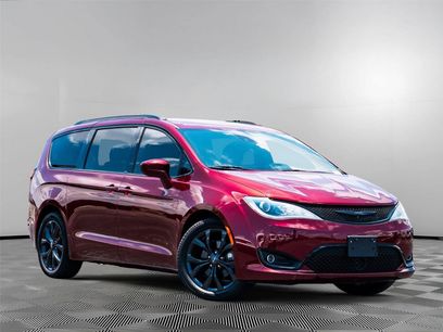 Used 2019 Chrysler Pacifica Touring-L