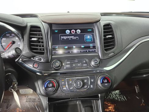Used 2014 Chevrolet Impala LT FWD image 23
