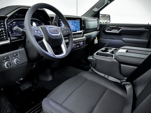 New 2025 GMC Sierra 1500 SLE w/ Preferred Package image 7