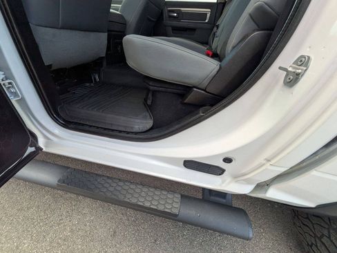Used 2019 RAM 1500 Warlock AWD/4WD image 25
