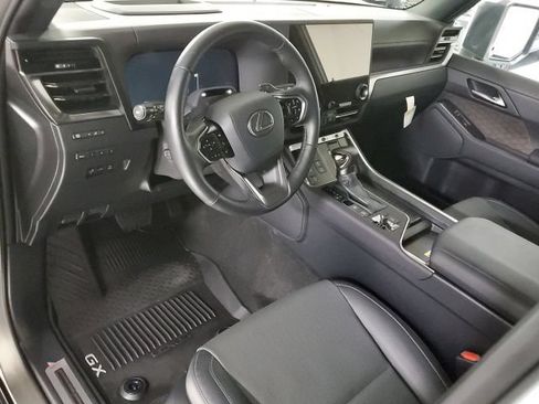 Used 2026 Lexus GX 550 w/ Cold Area Package AWD/4WD image 12