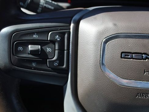 Used 2022 GMC Yukon Denali image 25