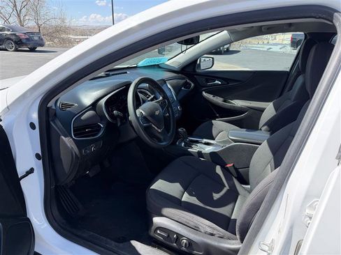 Used 2020 Chevrolet Malibu LT image 7