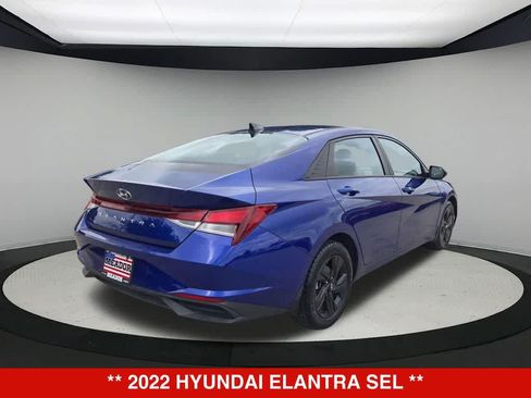 Used 2022 Hyundai Elantra SEL FWD image 6