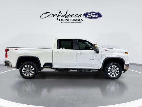 Used 2024 Chevrolet Silverado 2500 LT AWD/4WD image 10