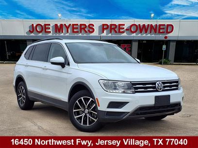Used 2021 Volkswagen Tiguan SE w/ Panoramic Sunroof Package