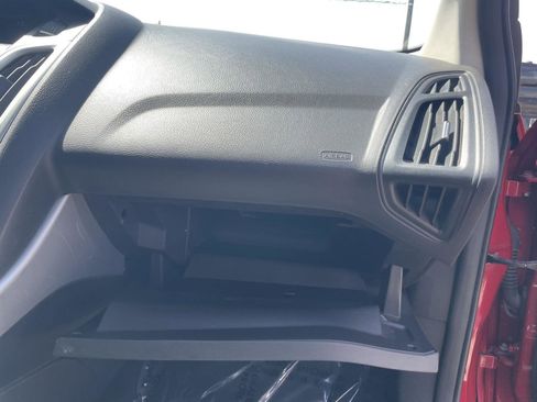Used 2012 Ford Focus SE FWD image 21
