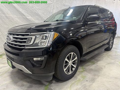 Used 2018 Ford Expedition XLT image 1