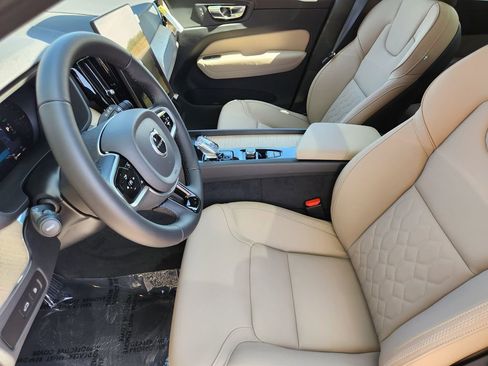 New 2026 Volvo XC60 T8 Plus w/ Protection Package Premier AWD/4WD image 4