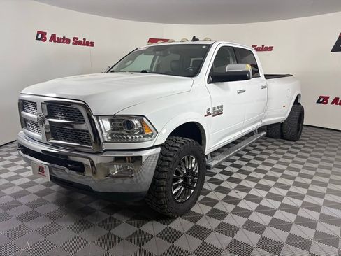 Used 2015 RAM 3500 Laramie AWD/4WD image 2