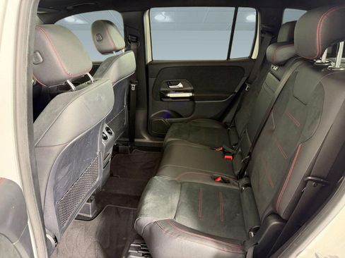 Used 2021 Mercedes-Benz GLB 250 image 13