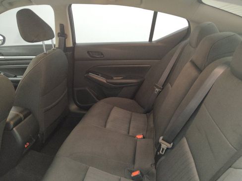 Used 2023 Nissan Altima 2.5 SV w/ SV Premium Package image 18