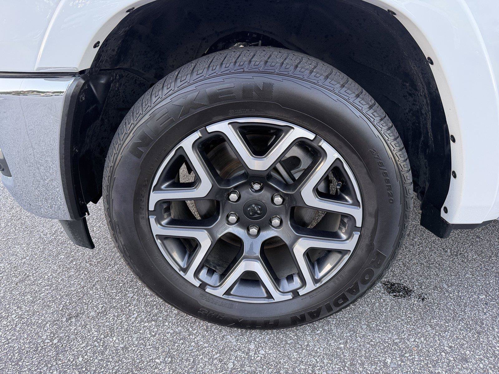 Used 2026 RAM 1500 Laramie AWD/4WD image 10