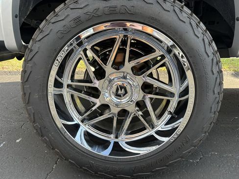 Used 2018 Ford F150 Lariat w/ Equipment Group 502A Luxury image 30