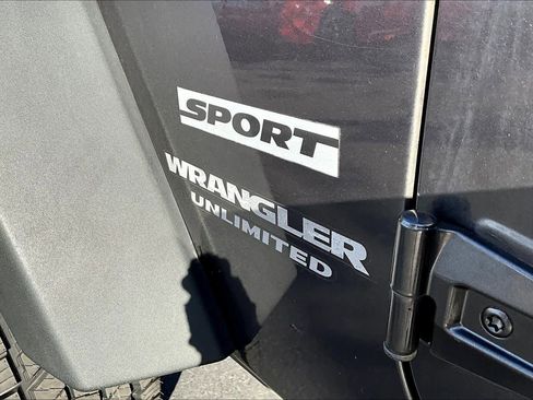 Used 2017 Jeep Wrangler Unlimited Sport w/ Quick Order Package 23S image 9