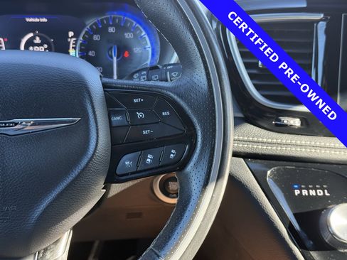 Used 2020 Chrysler Pacifica Limited w/ Advanced Safetytec Group image 26