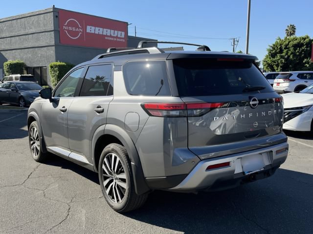 Used 2024 Nissan Pathfinder Platinum AWD/4WD image 5