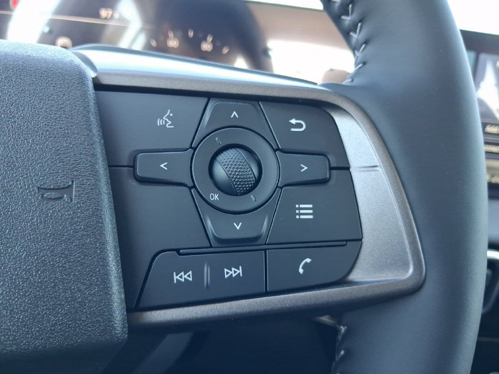 New 2027 Nissan Sentra SV FWD image 13