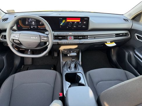 New 2026 Kia K4 FWD image 10