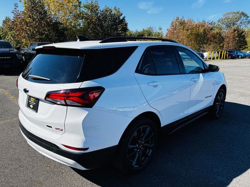 Used 2022 Chevrolet Equinox RS w/ RS Leather Package image 8