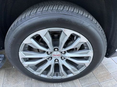 Used 2021 GMC Yukon Denali w/ Denali Ultimate Package AWD/4WD image 36