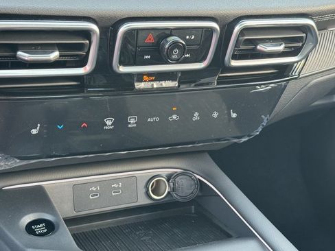 New 2026 Nissan Sentra SV w/ SV Convenience Package FWD image 12