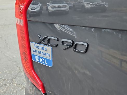 Used 2024 Volvo XC90 B5 Plus image 5