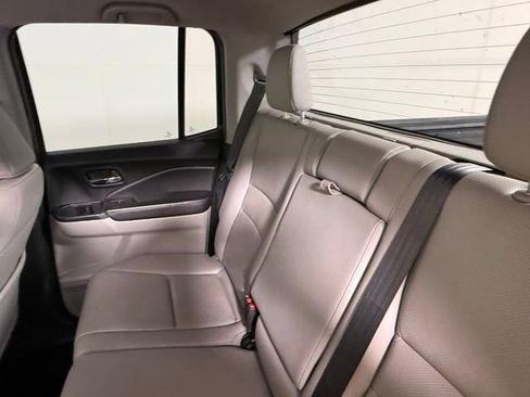 Used 2017 Honda Ridgeline RTL-T image 36