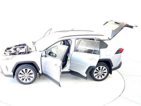 Certified 2022 Toyota RAV4 XLE Premium image 22