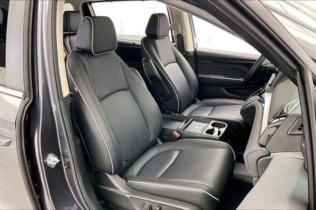 Certified 2025 Honda Odyssey Touring image 7