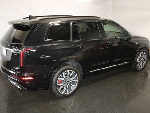Used 2024 Cadillac XT6 Sport w/ Technology Package AWD/4WD image 5