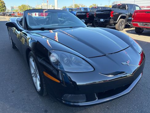 Used 2009 Chevrolet Corvette Convertible image 3