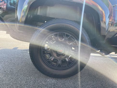 Certified 2025 Toyota Tacoma TRD Sport w/ TRD Sport Upgrade Package image 12