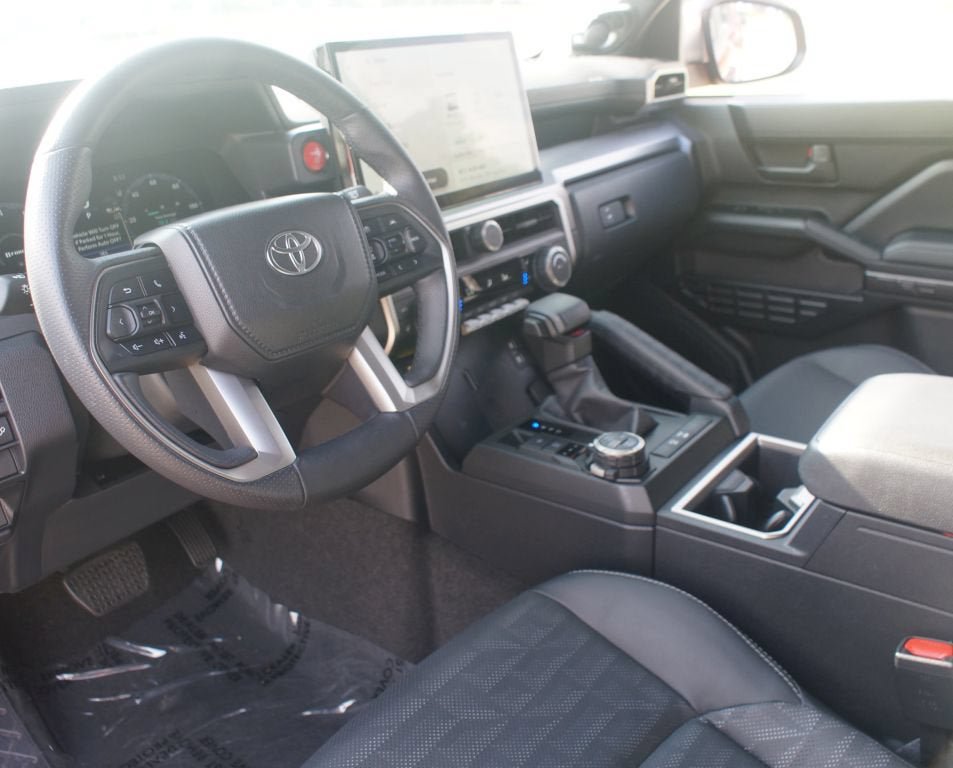 Used 2025 Toyota 4Runner TRD Off-Road Premium AWD/4WD image 14